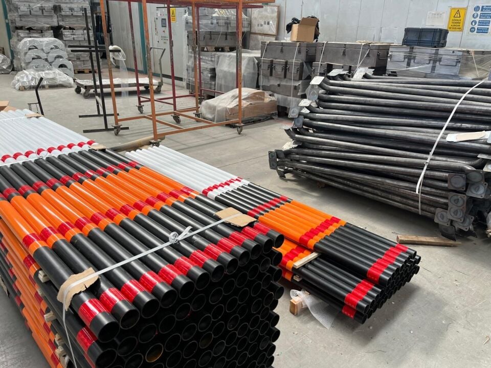 Kar Direği Fiyat Yol Kenar Dikmesi Demir Karayolları Yol Kar Direği Üretimi 3 Metre 1,5 mm