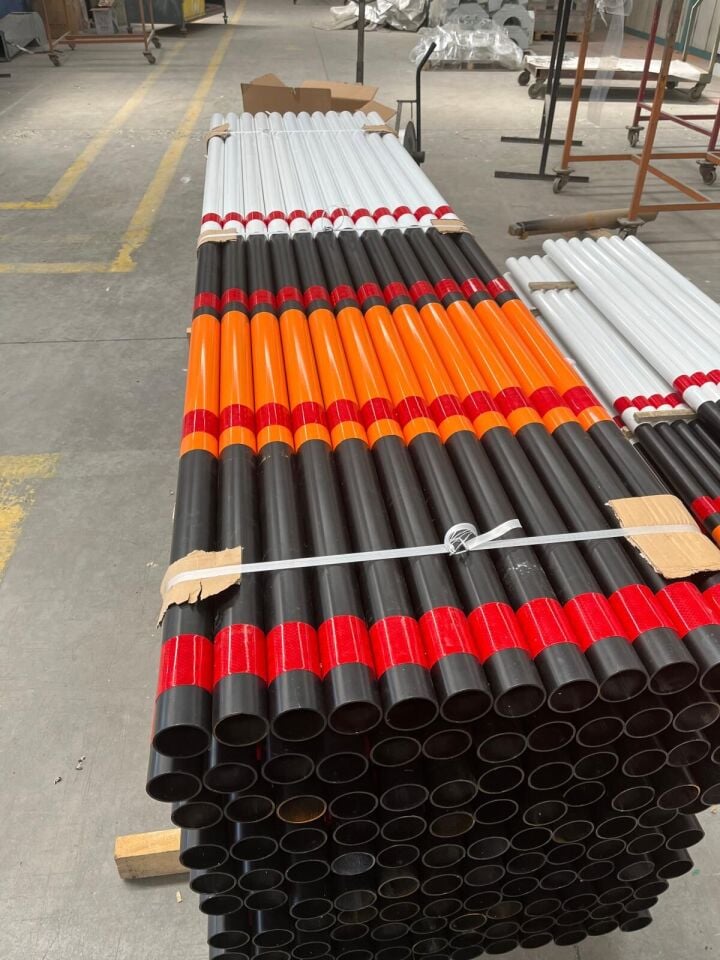 Kar Direği Fiyat Yol Kenar Dikmesi Demir Karayolları Yol Kar Direği Üretimi 3 Metre 2,5mm